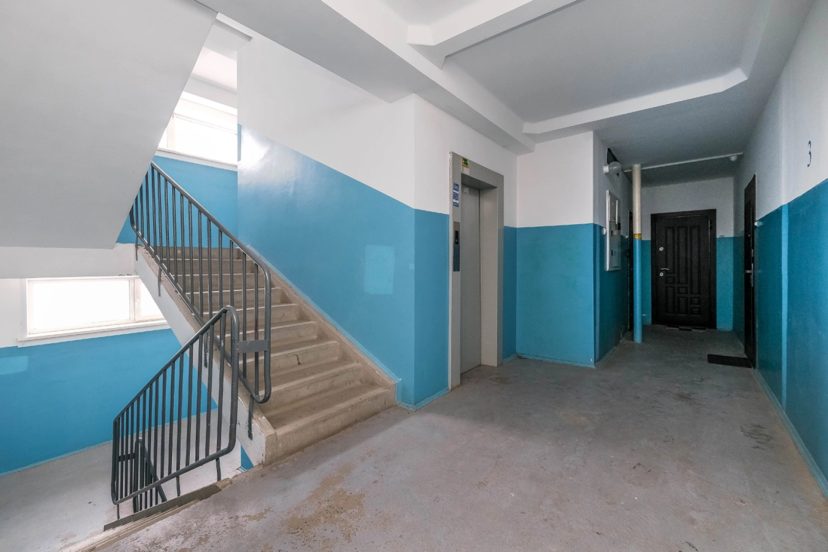 Квартира рядом с Мнтк им. Федорова и Ск Заря