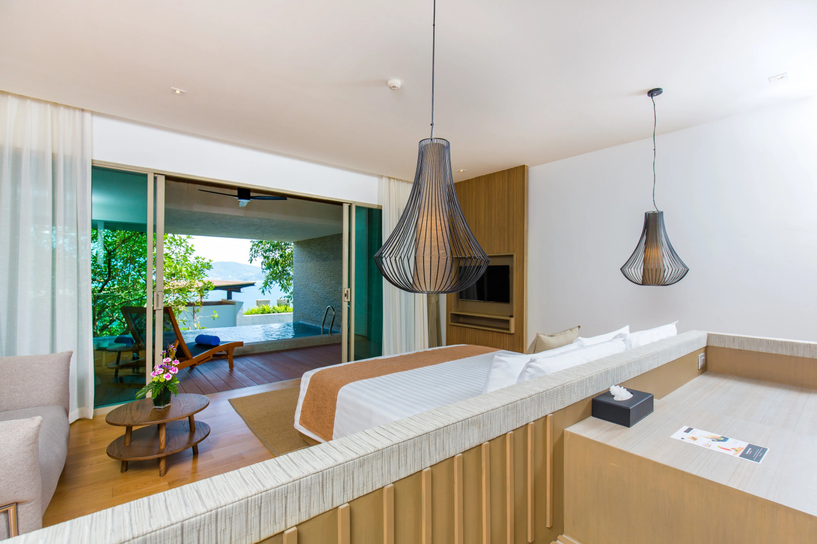 Отель Wyndham Grand Phuket Kalim Bay