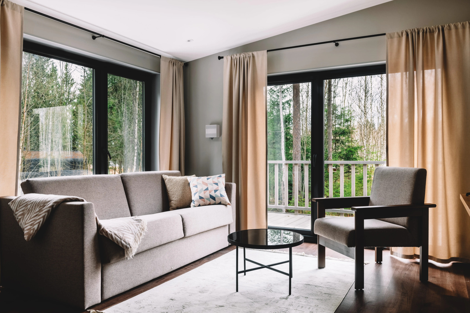 Отель Нешалаши Лесной отель