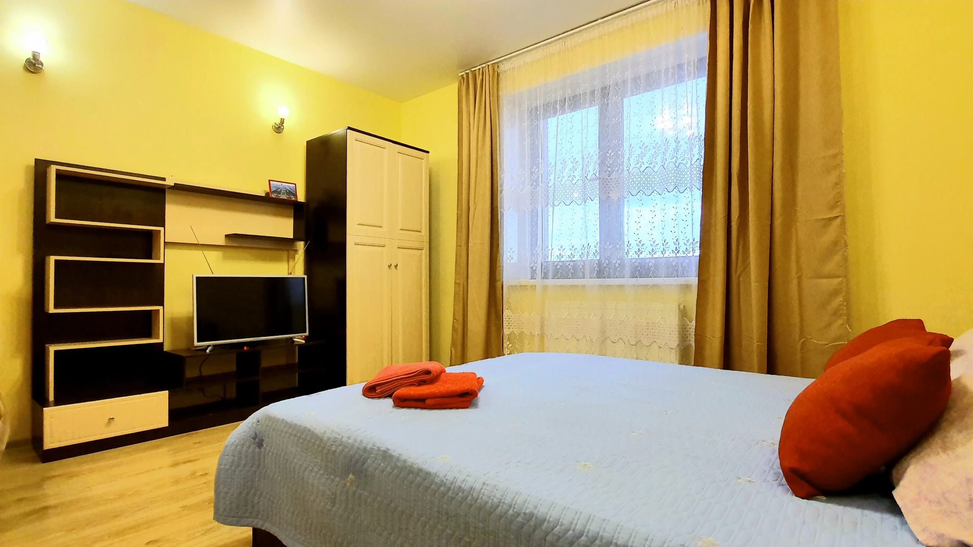 Апартаменты RoomOnDay Красный Кит 88