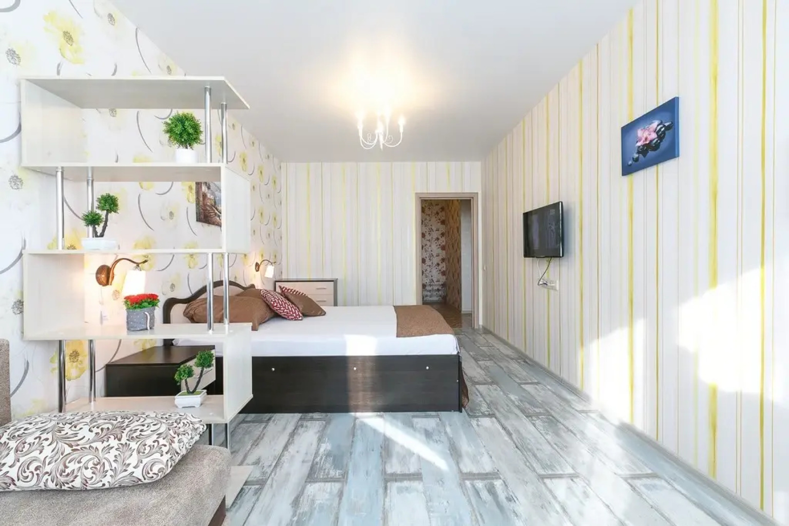 Квартира от компании Хоум Отель на ул. Луначарского, 5