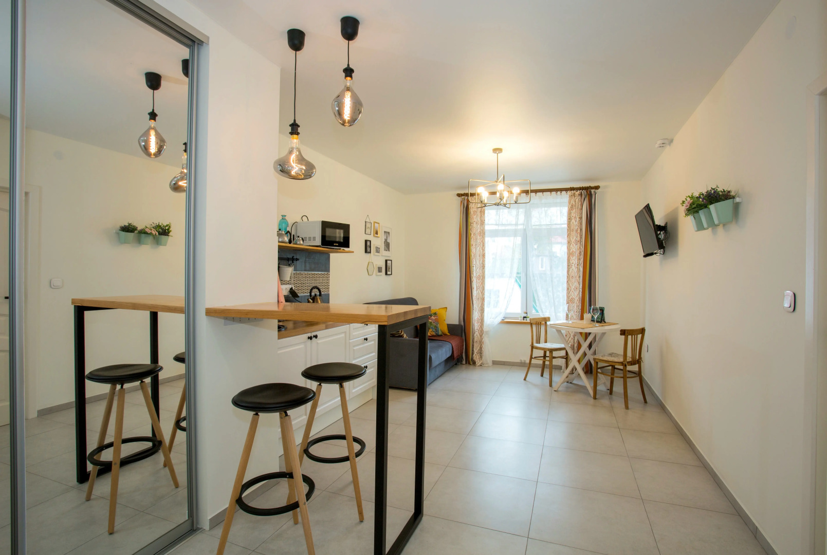 Апартаменты 100 steps to the sea