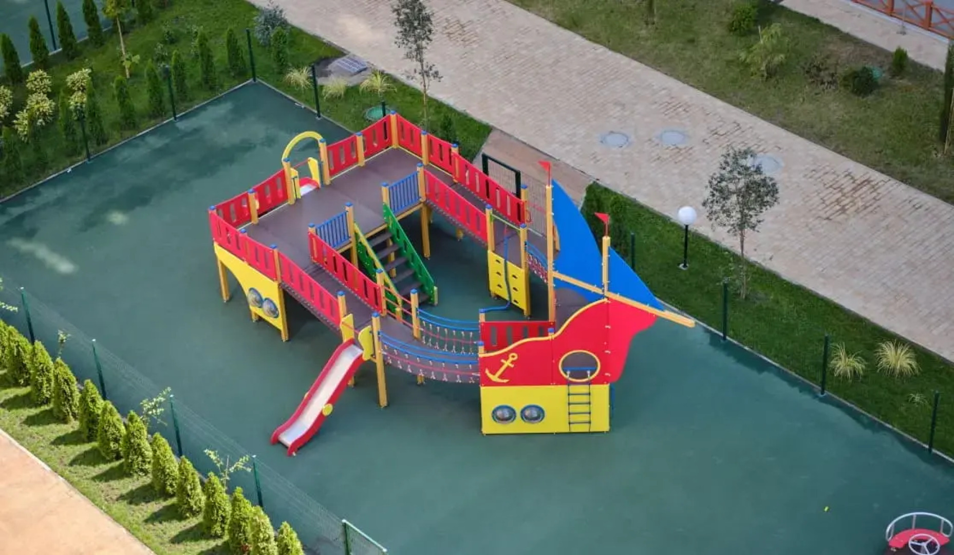 Апартаменты Студия у моря с бассейном на территории. Каравелла 112