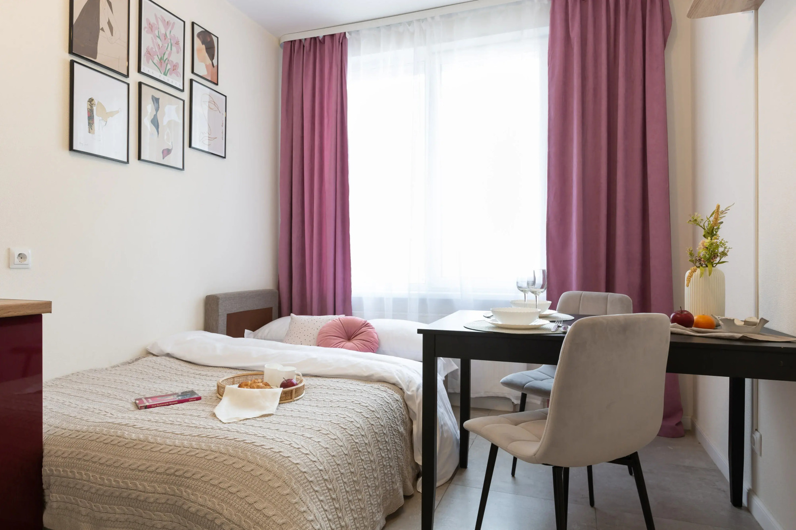 Апартаменты Life Apartments на 10 этаже ЖК Спутник