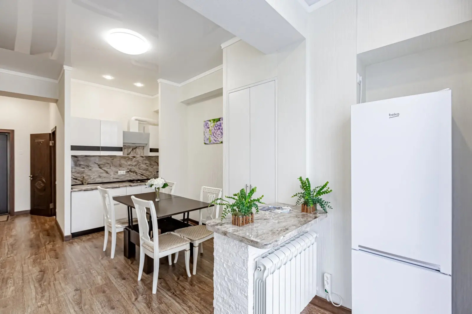 Апартаменты Гортензия Ирины Савельевой в парке с видом на горы