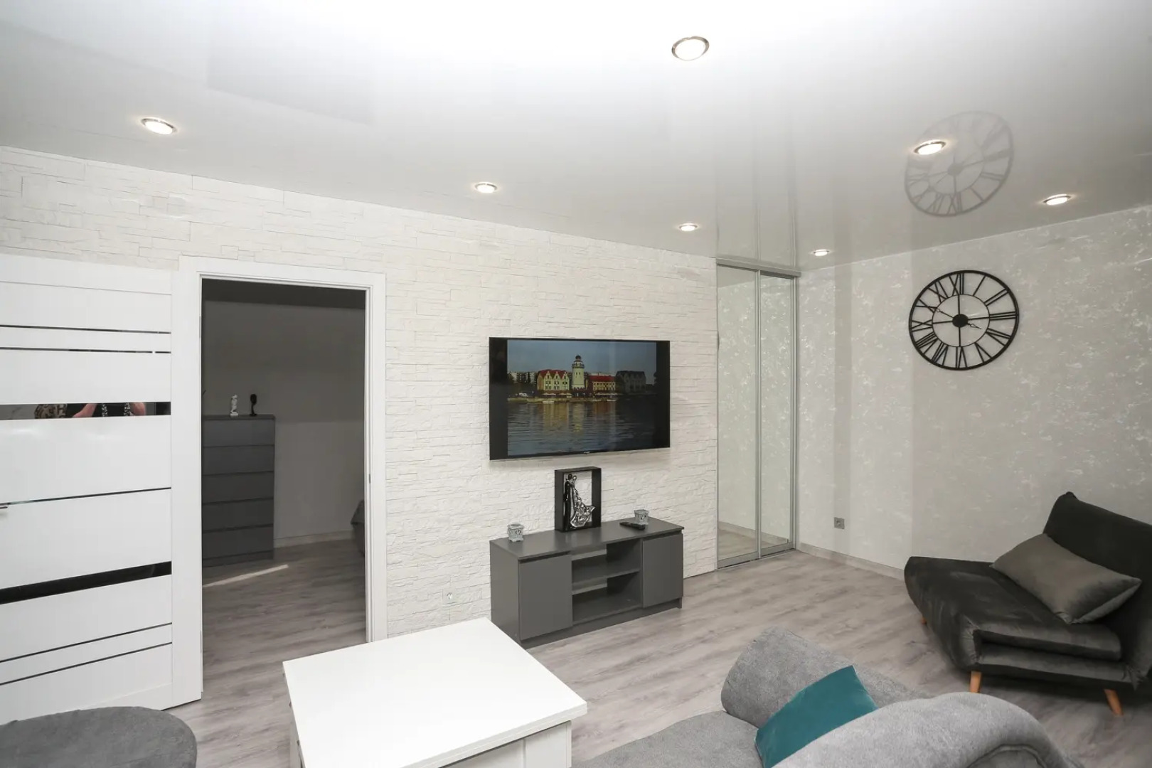 Квартира на Салтыкова-Щедрина 7