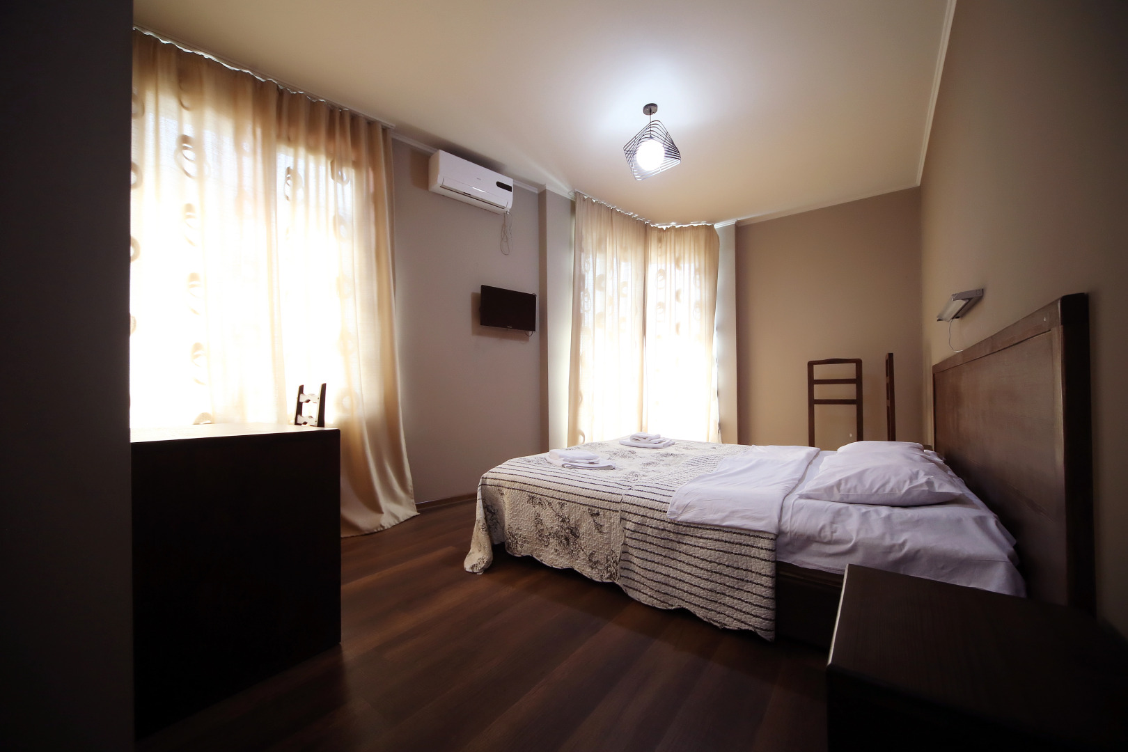 Мини-Отель Kutaisi Globus