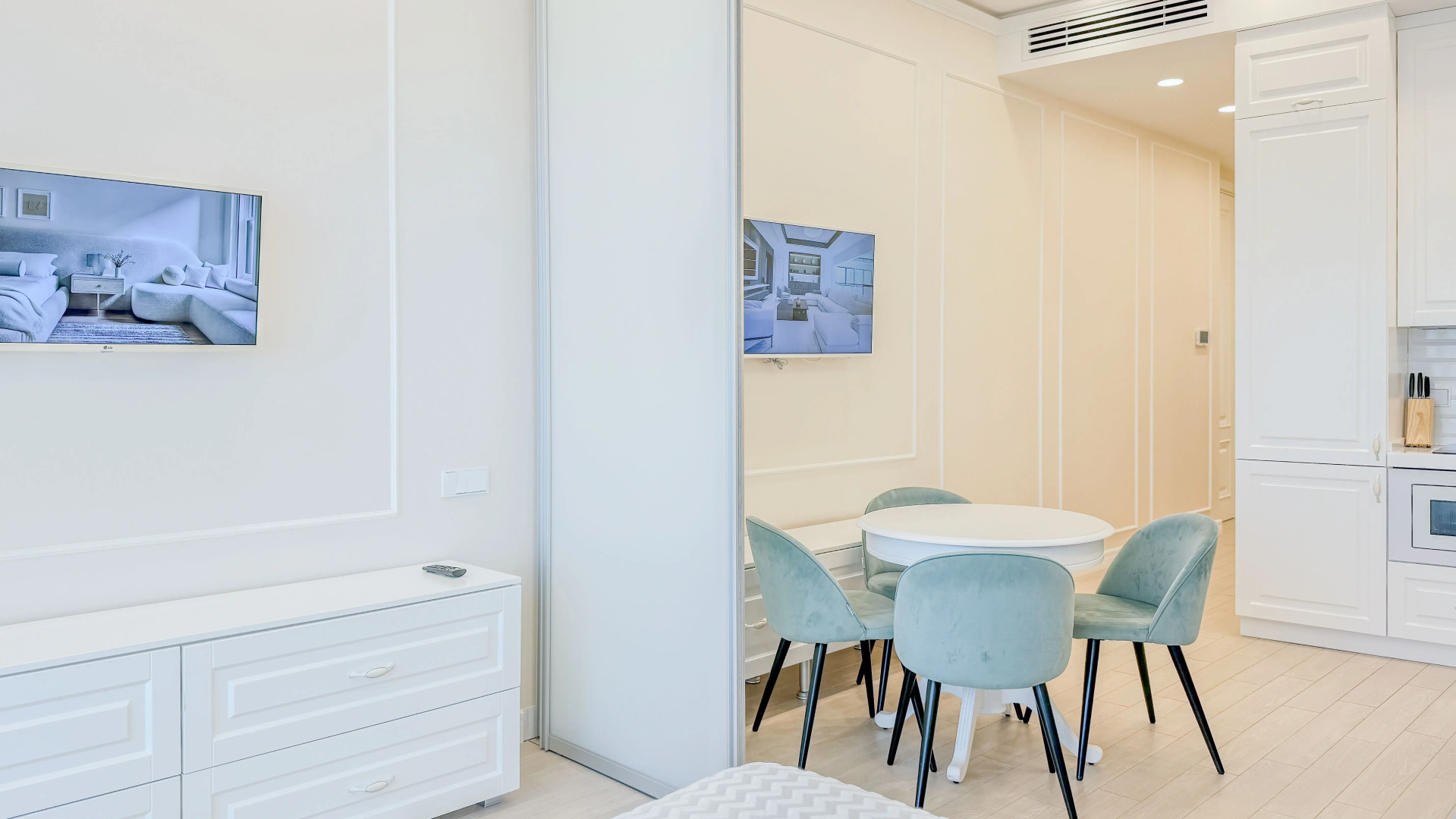 Апартаменты Студия с видом на море в апарт-отеле Актер Гэлакси