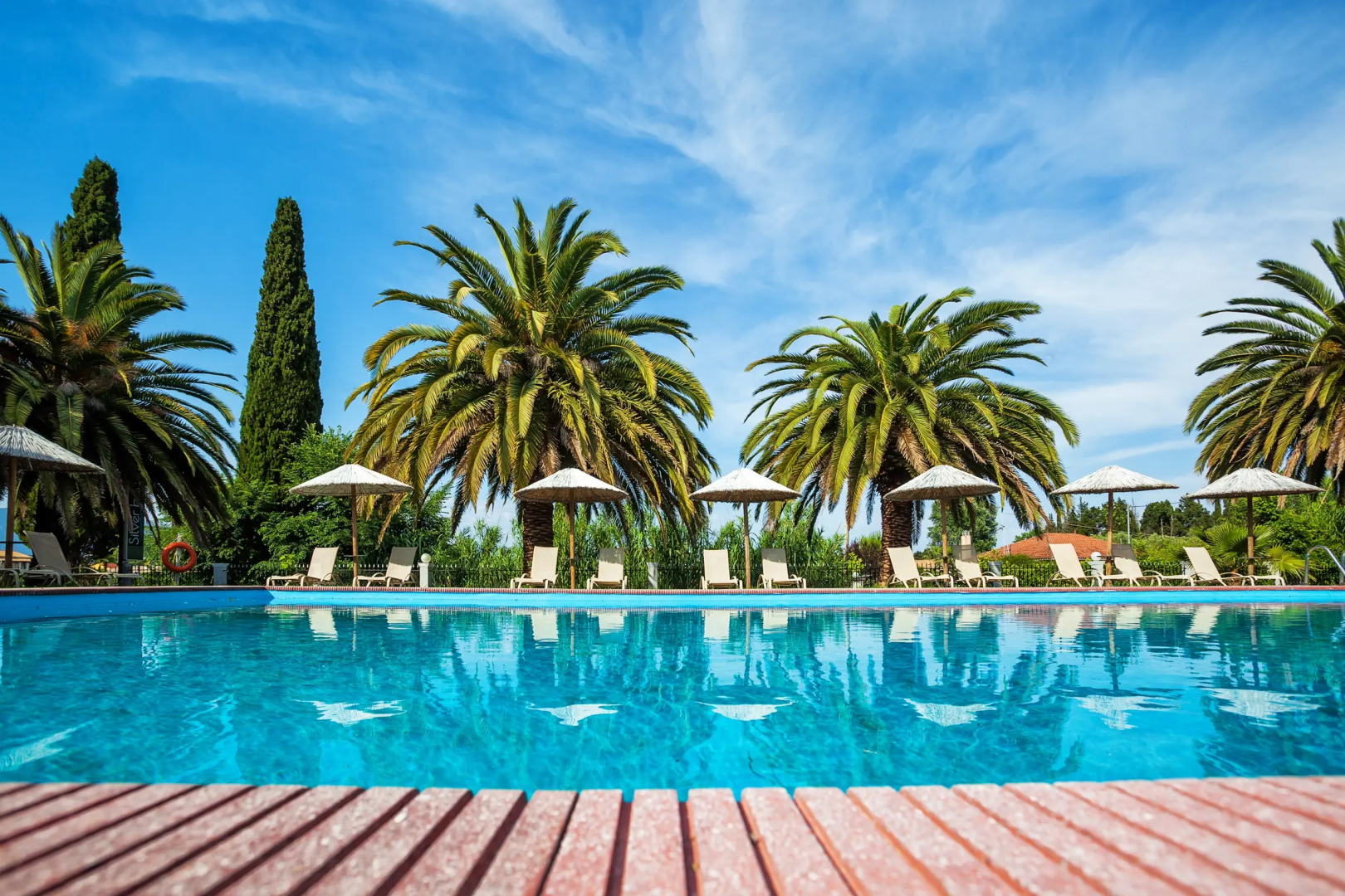 Отель Silver Bay