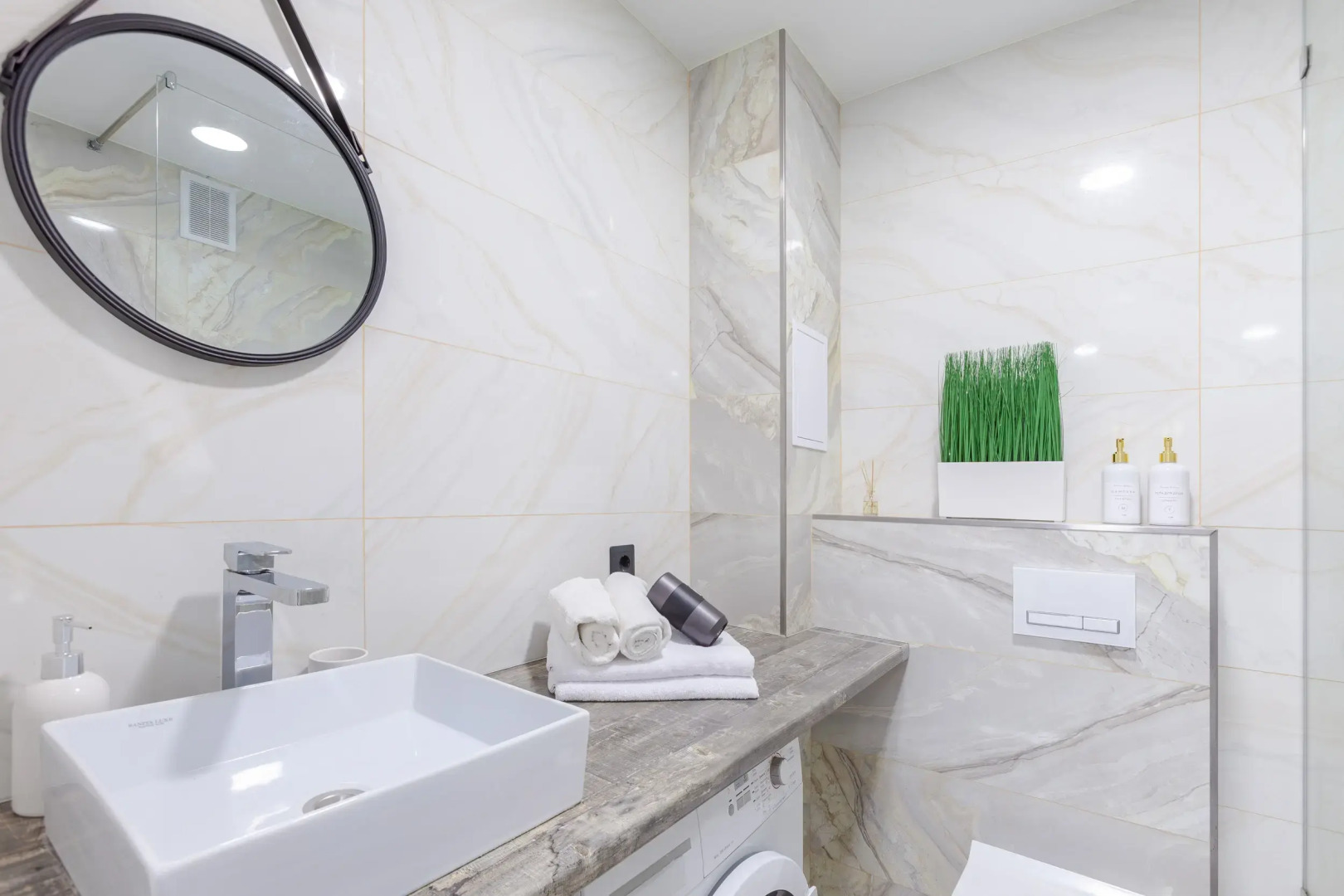 Апартаменты евродвушка RentPlaza класса LUX