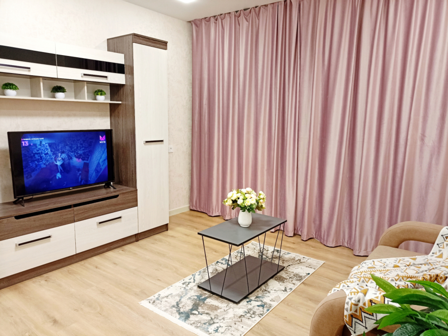 Апартаменты однокомнатные для 4-х сети "Все в гости" в центре ЖК ГРИГ 3