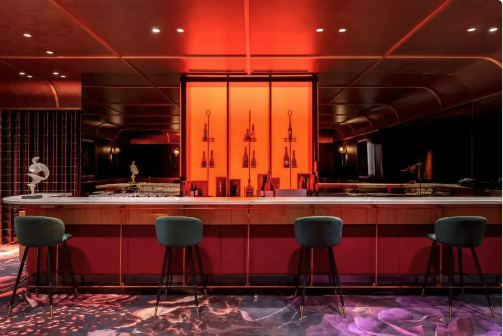 Отель Voco Dubai Monaco The Heart of Europe