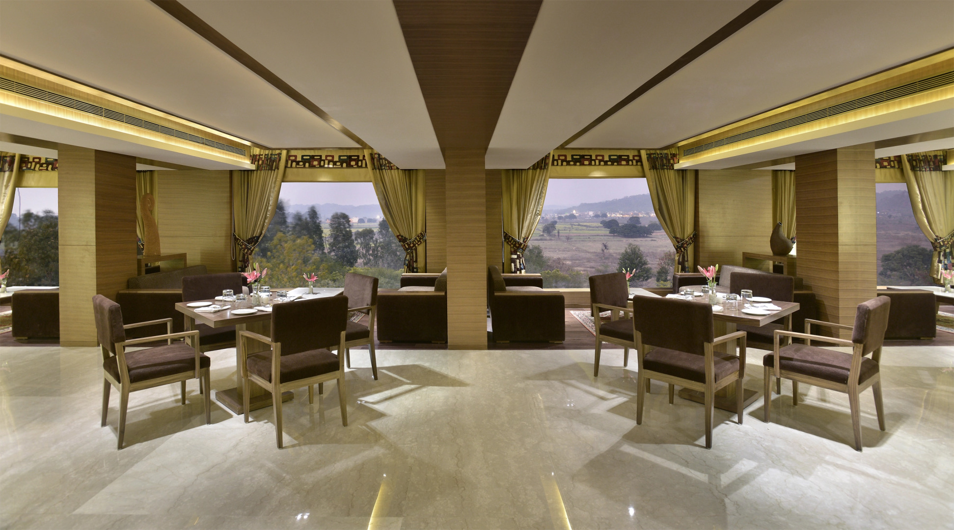 Отель The Lalit Chandigarh