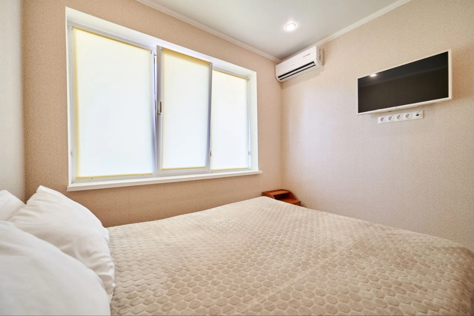 Апартаменты 2-х Комнатные на Перелетной