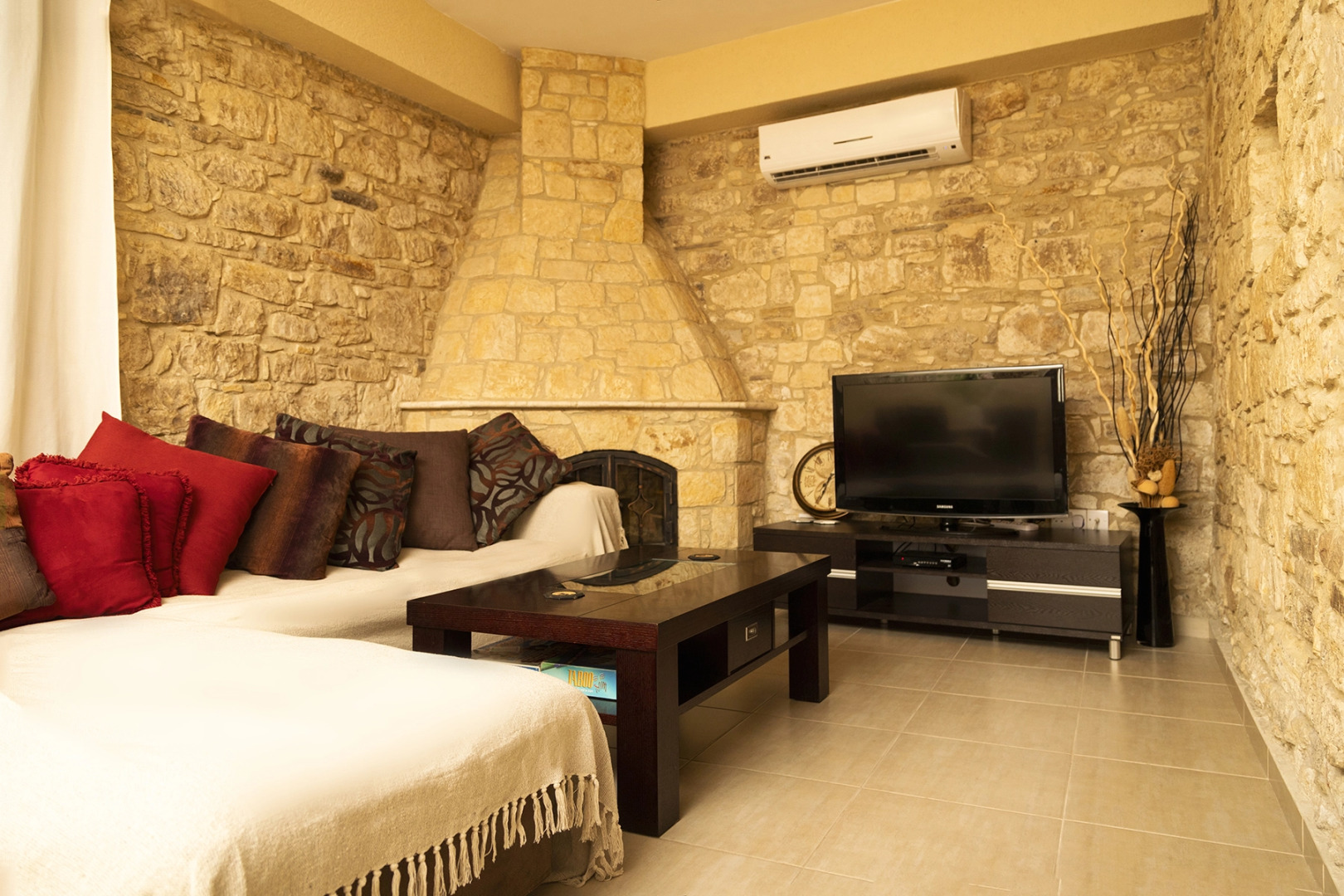 Вилла Salamiou Stone House