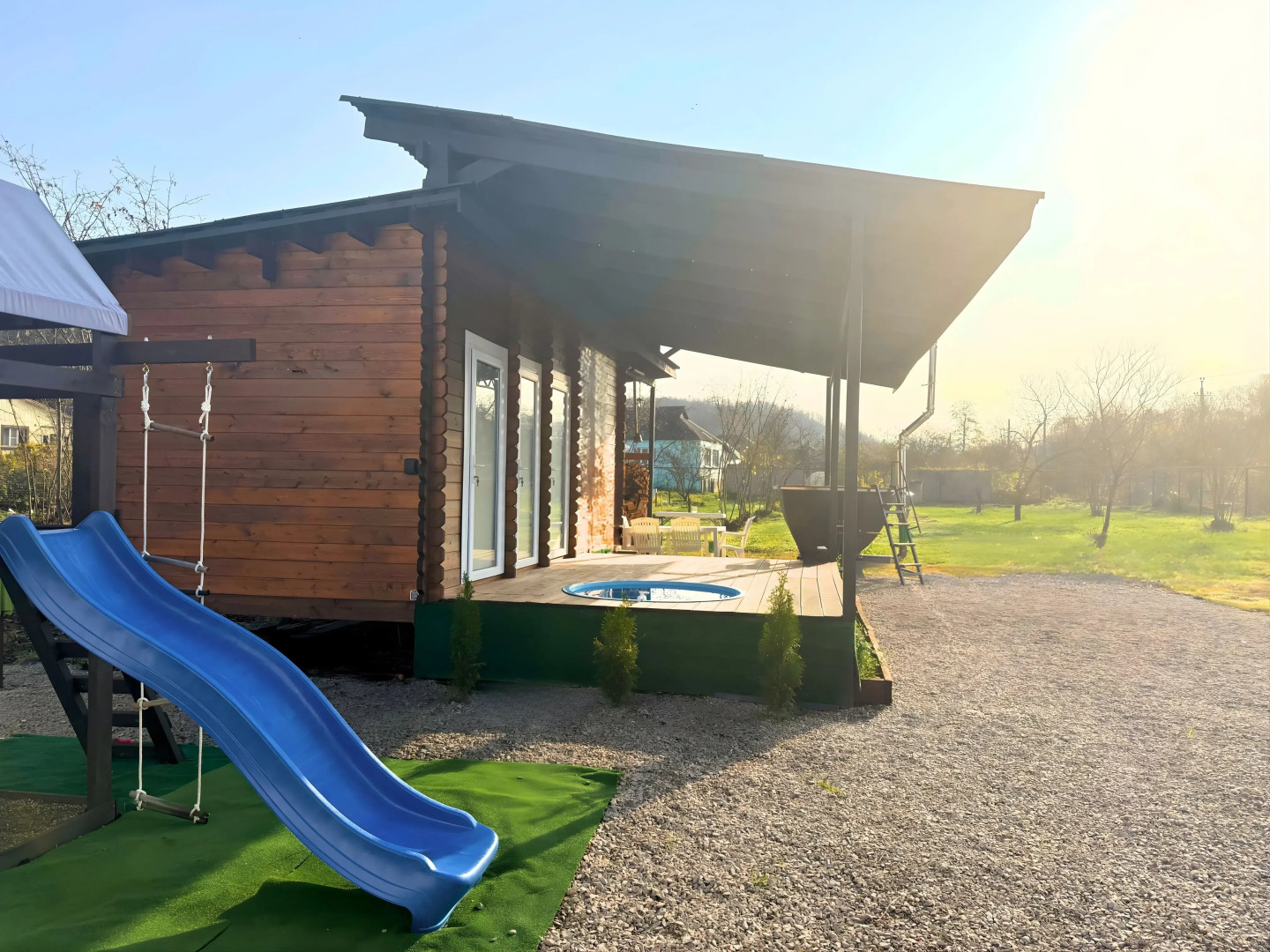 Частный дом с бассейном и баней