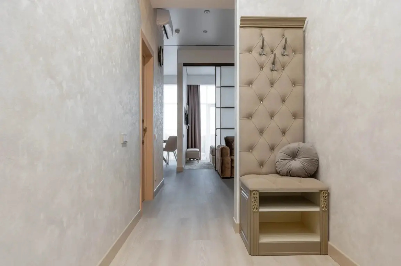 Апартаменты RED APARTMENTS Светлана Парк Офелия