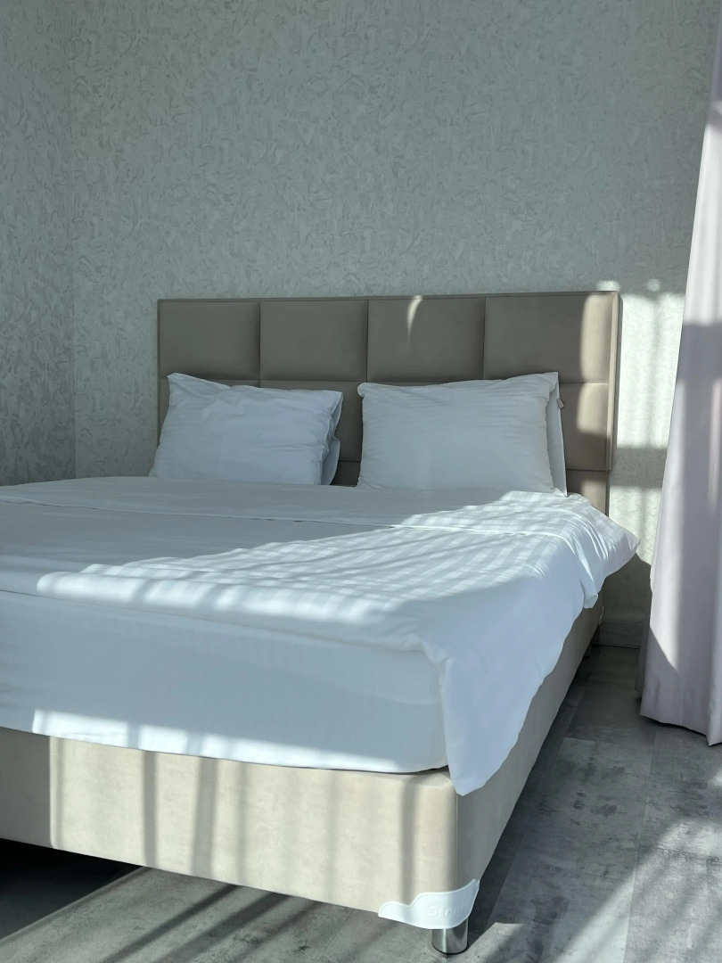 Апартаменты Трехкомнатные на Альпийской 27