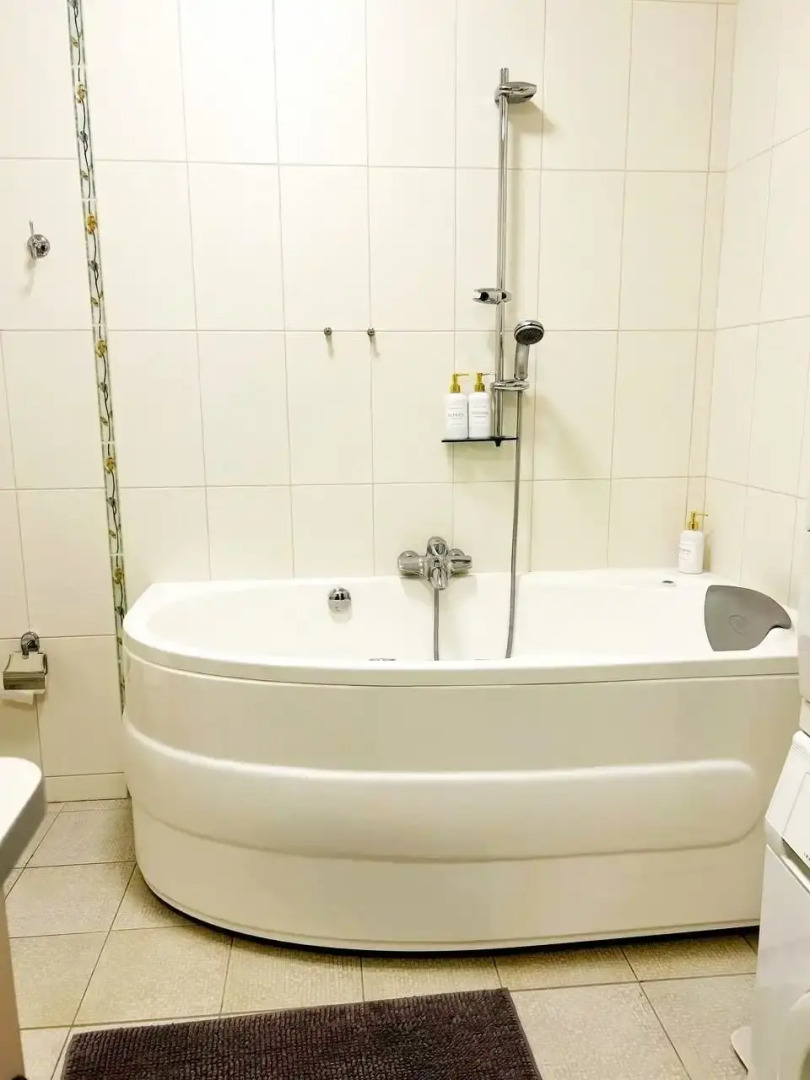 Апартаменты Dolce vita с автономным отоплением, 2 санузлами и тренажёром