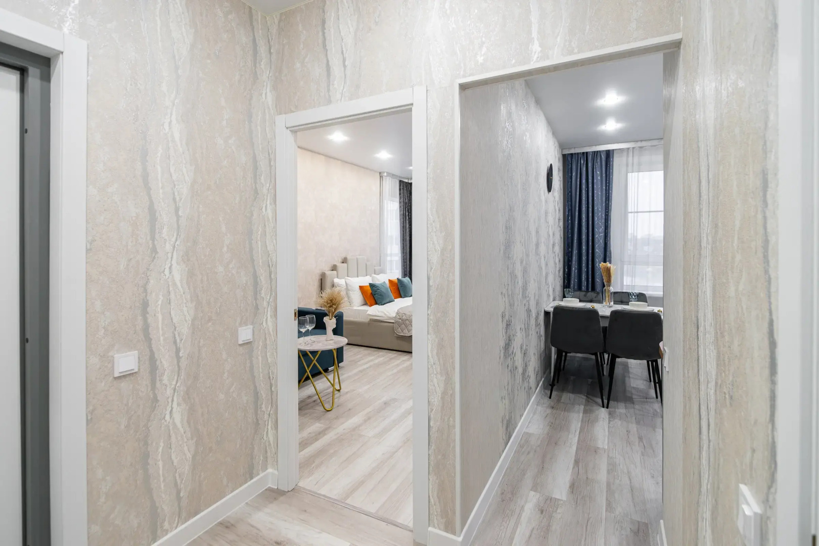 Апартаменты с панорамными окнами на набережной реки