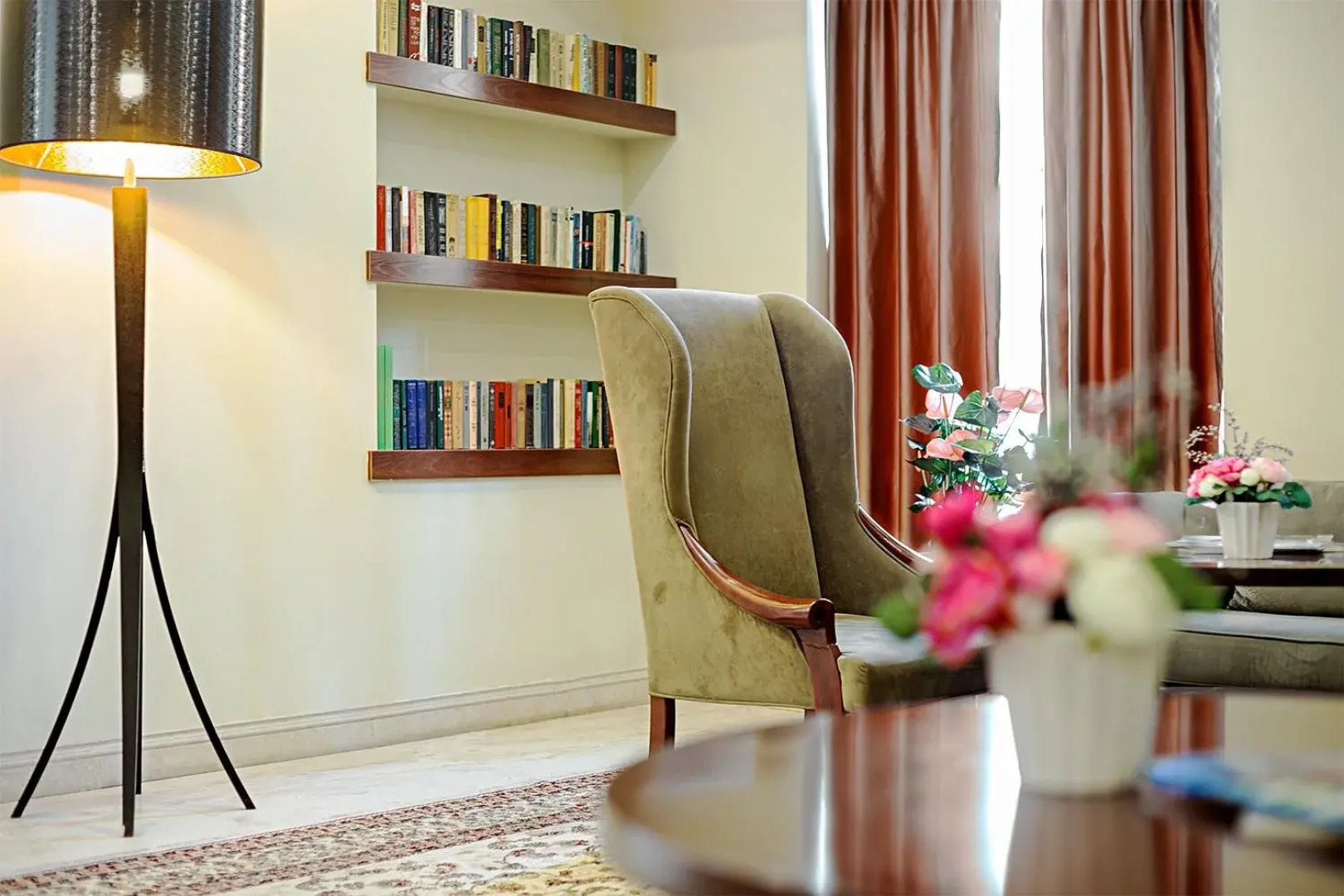 Отель Ambassador