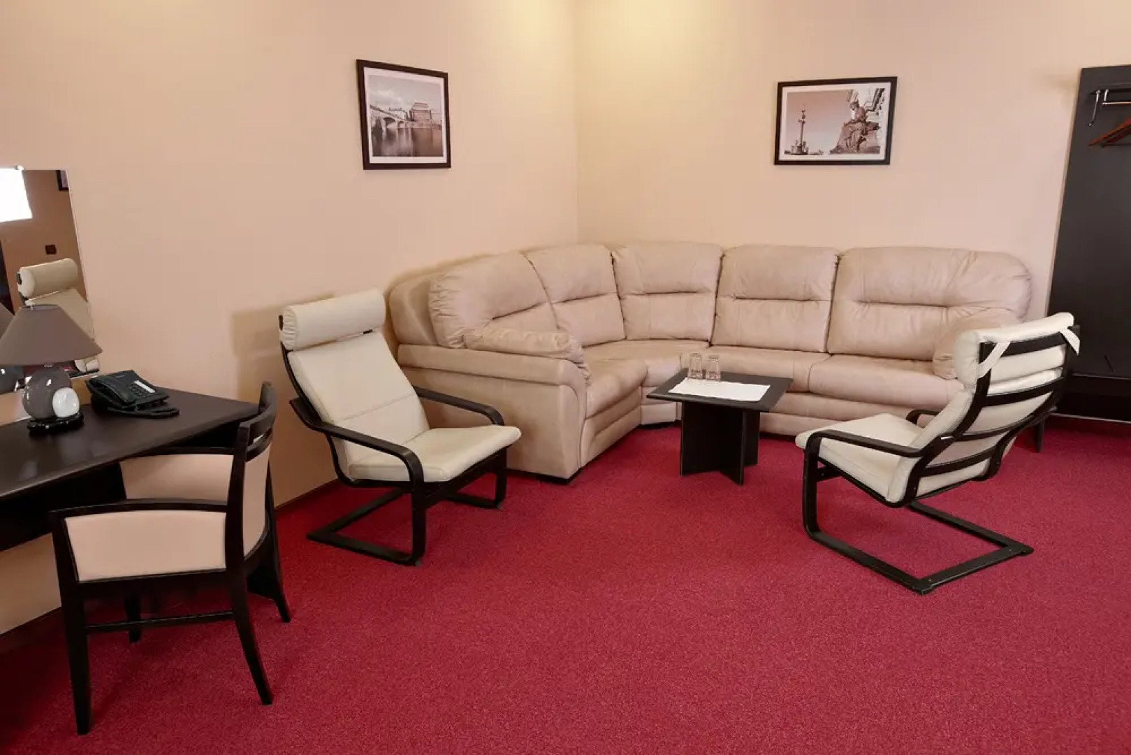 Парк-отель Прага