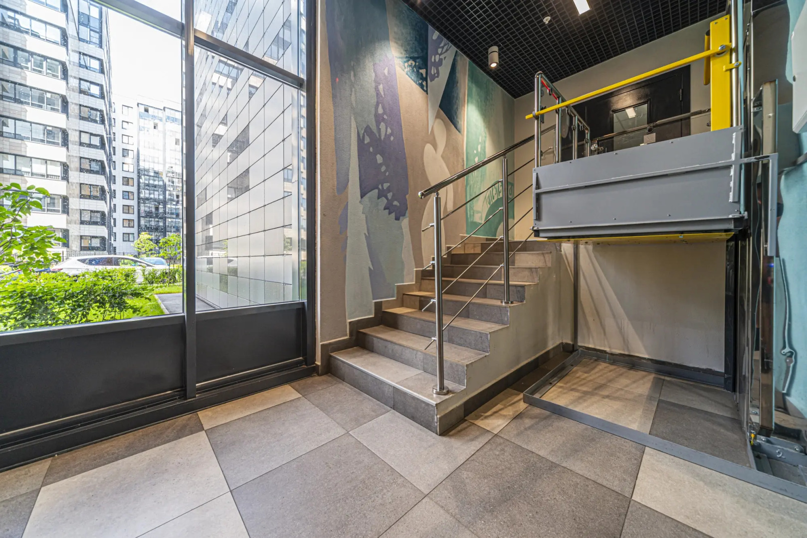 Квартира 2-х комнатная у метро Старая Деревня 5 этаж