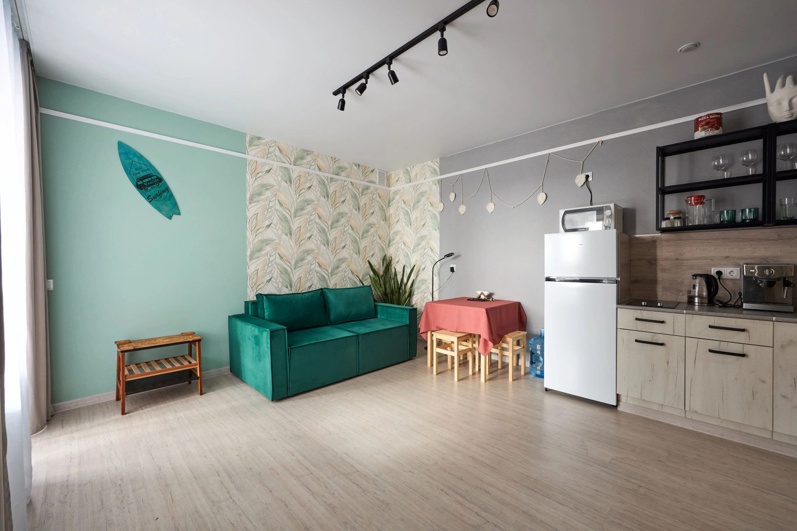 Квартира Зеленая Горка, Подсветка, Веер Молл, Космонавтов