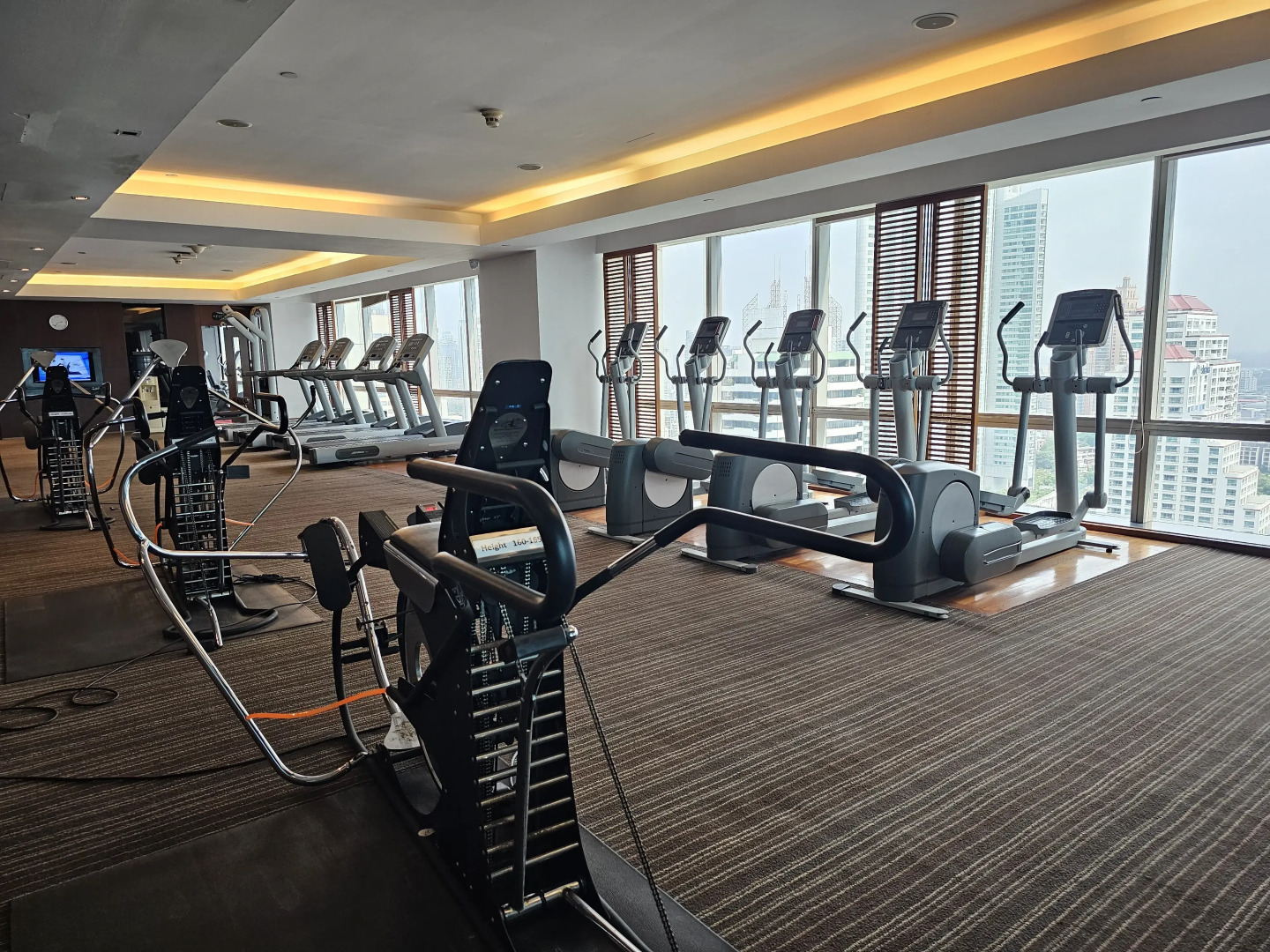 Отель Column Bangkok Hotel