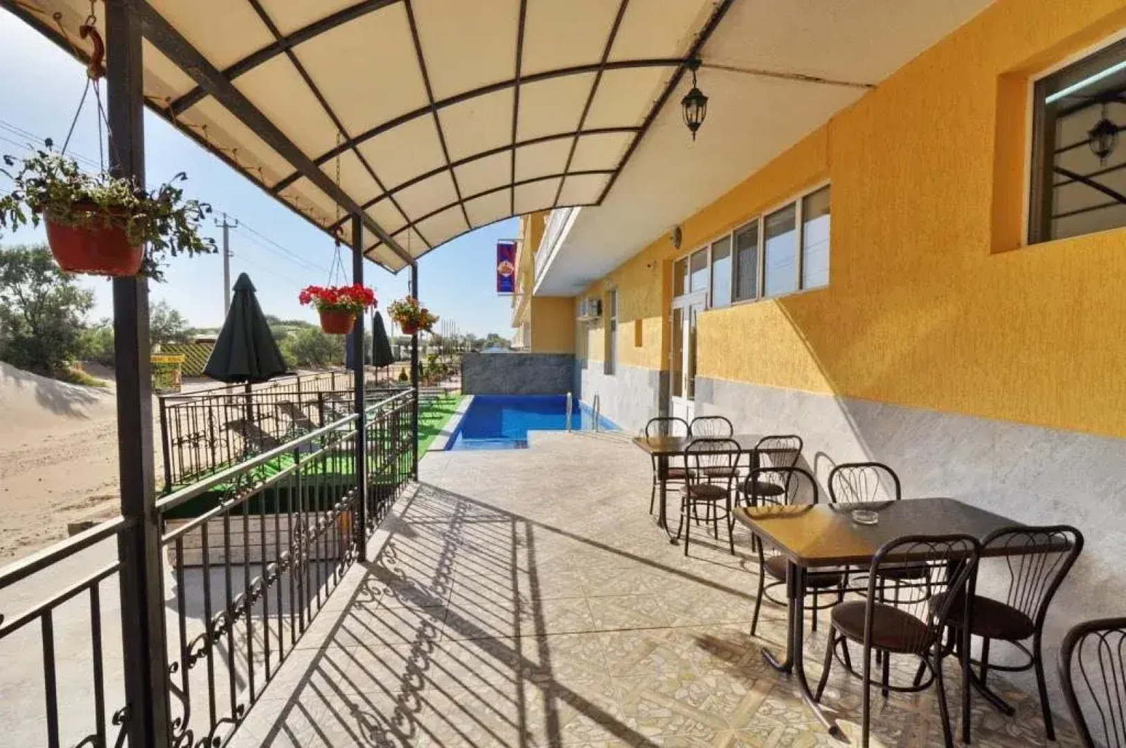 Отель Кронос