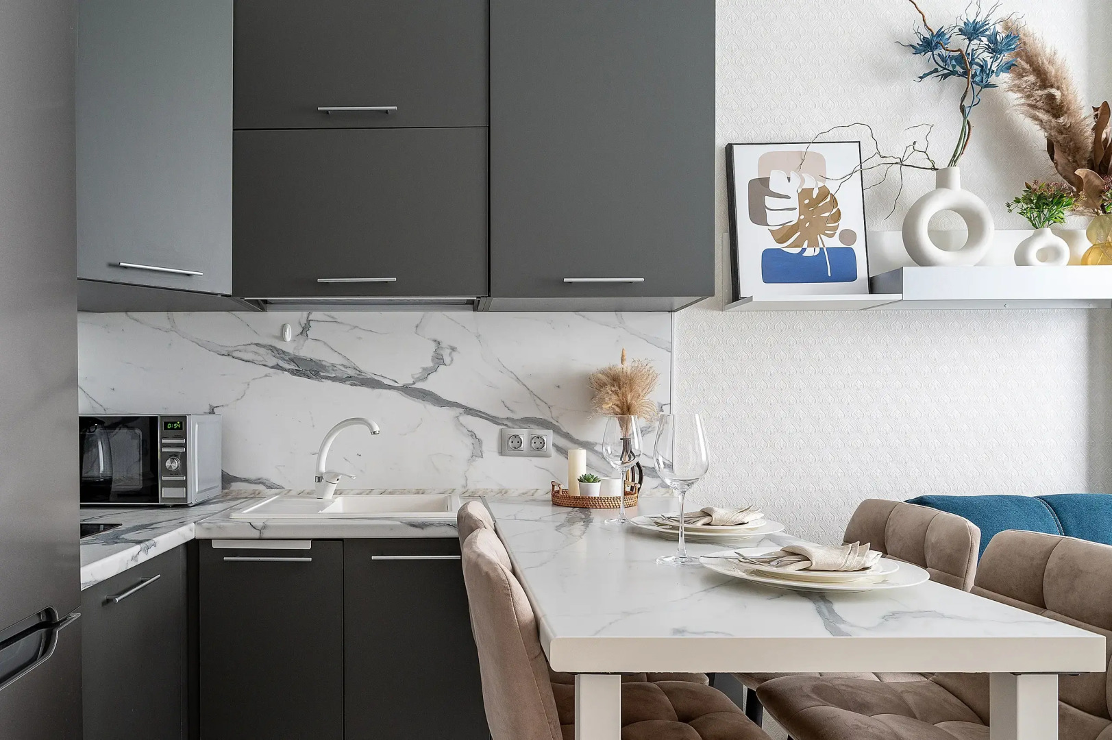 Апартаменты Red Apartments Арт Лайт Сити Форд