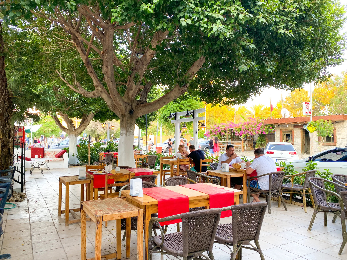 Отель The Hello