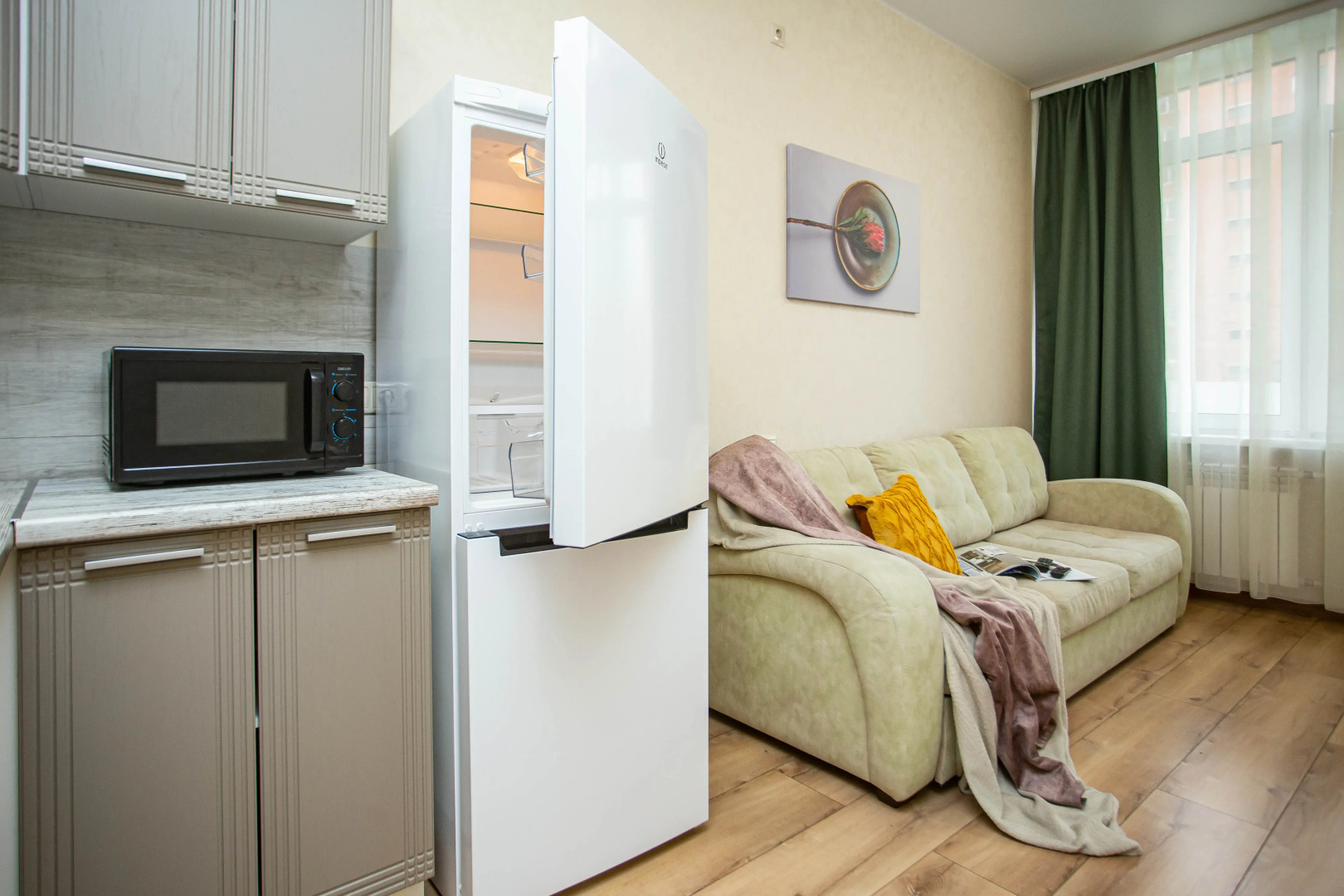 Апартаменты Unique Apart Веста на Мичурина рядом с Казначейством, Азотом и Пивоварней Баржа на Мичурина 58/3