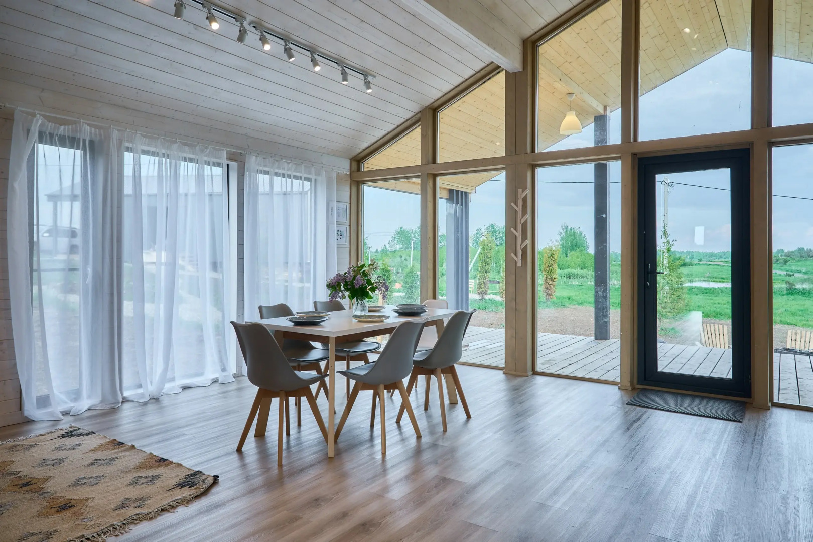 Коттедж Якунино-Дача Дом Медведя