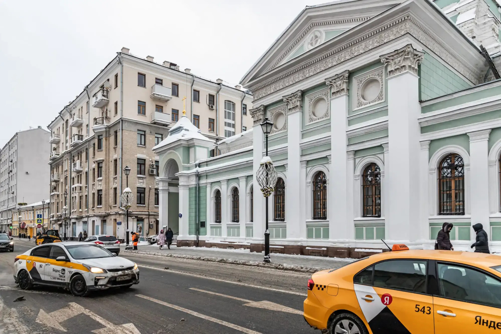 Квартира 4х комнатная  с парковкой возле Кремля