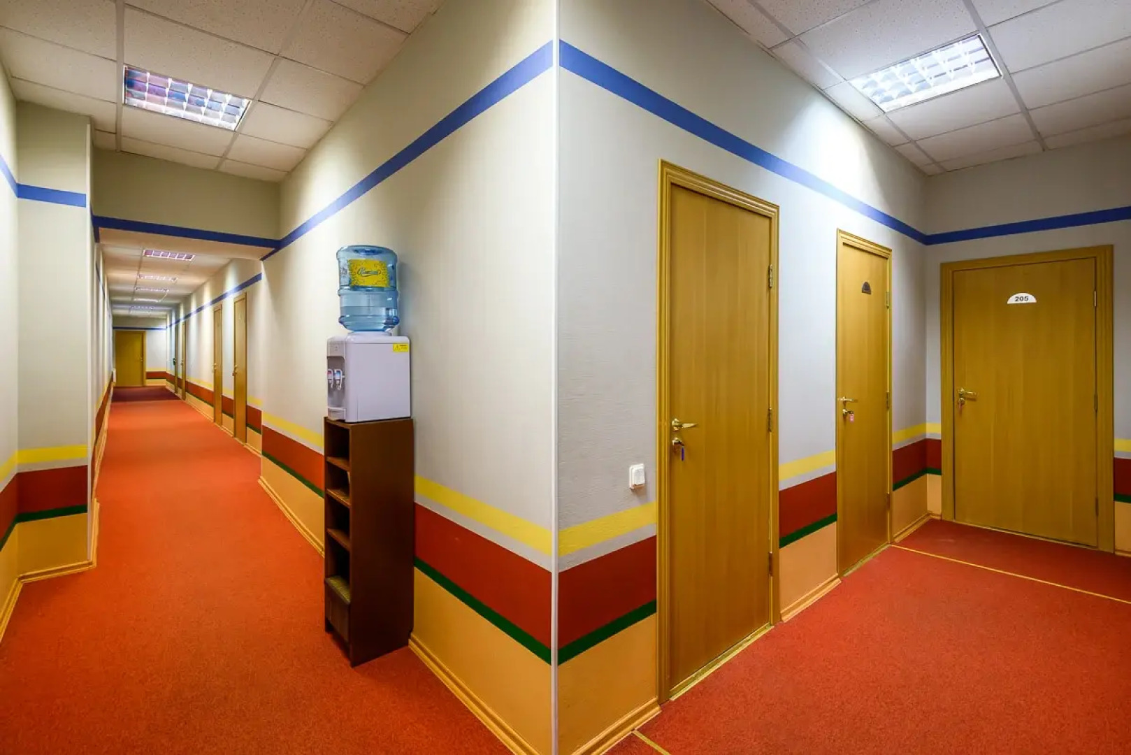 Отель Red Apple