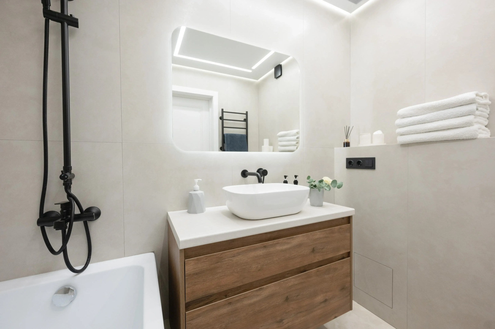 Апартаменты ApartHause на Готвальда 24/5 со стильным дизайном