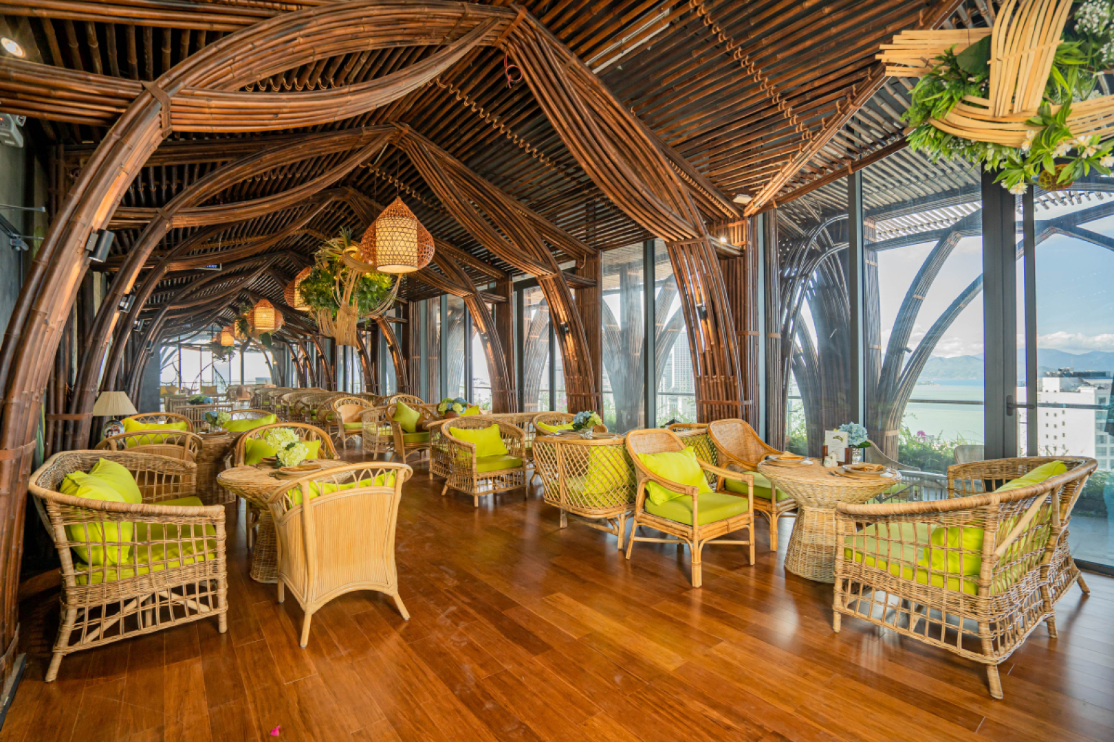 Отель The Signature Nha Trang