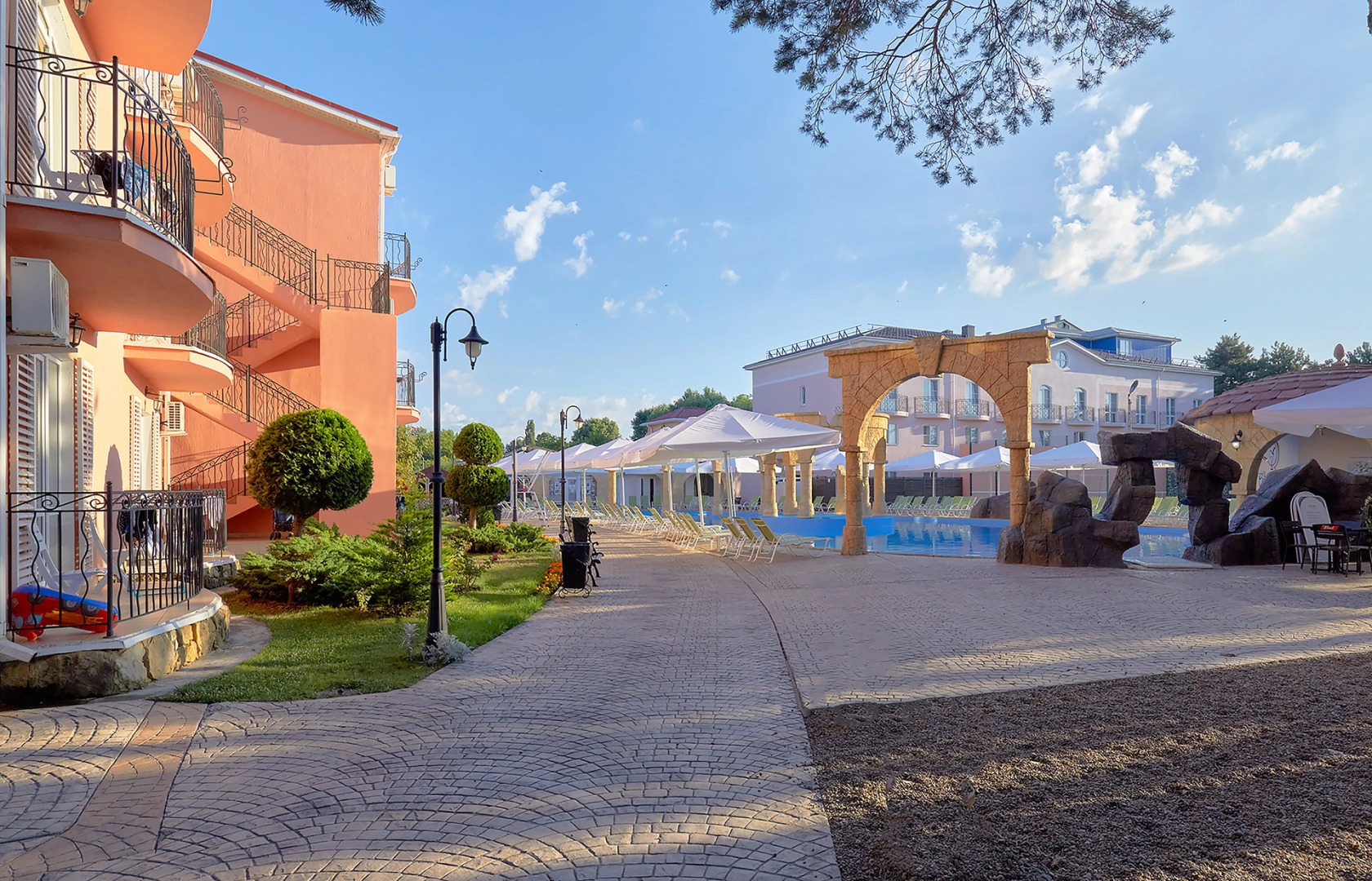 Курортный отель Alean Family Riviera