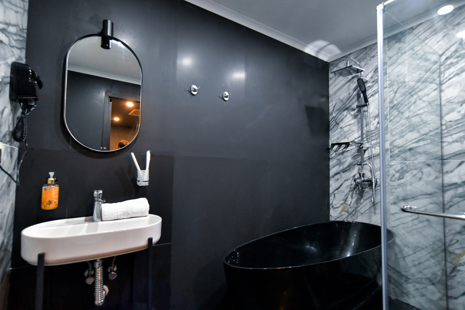 Отель West Inn Georgia