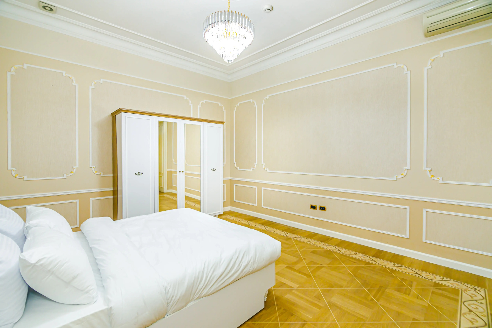 Апартаменты Luxury 7 Bedroom in Nizami street
