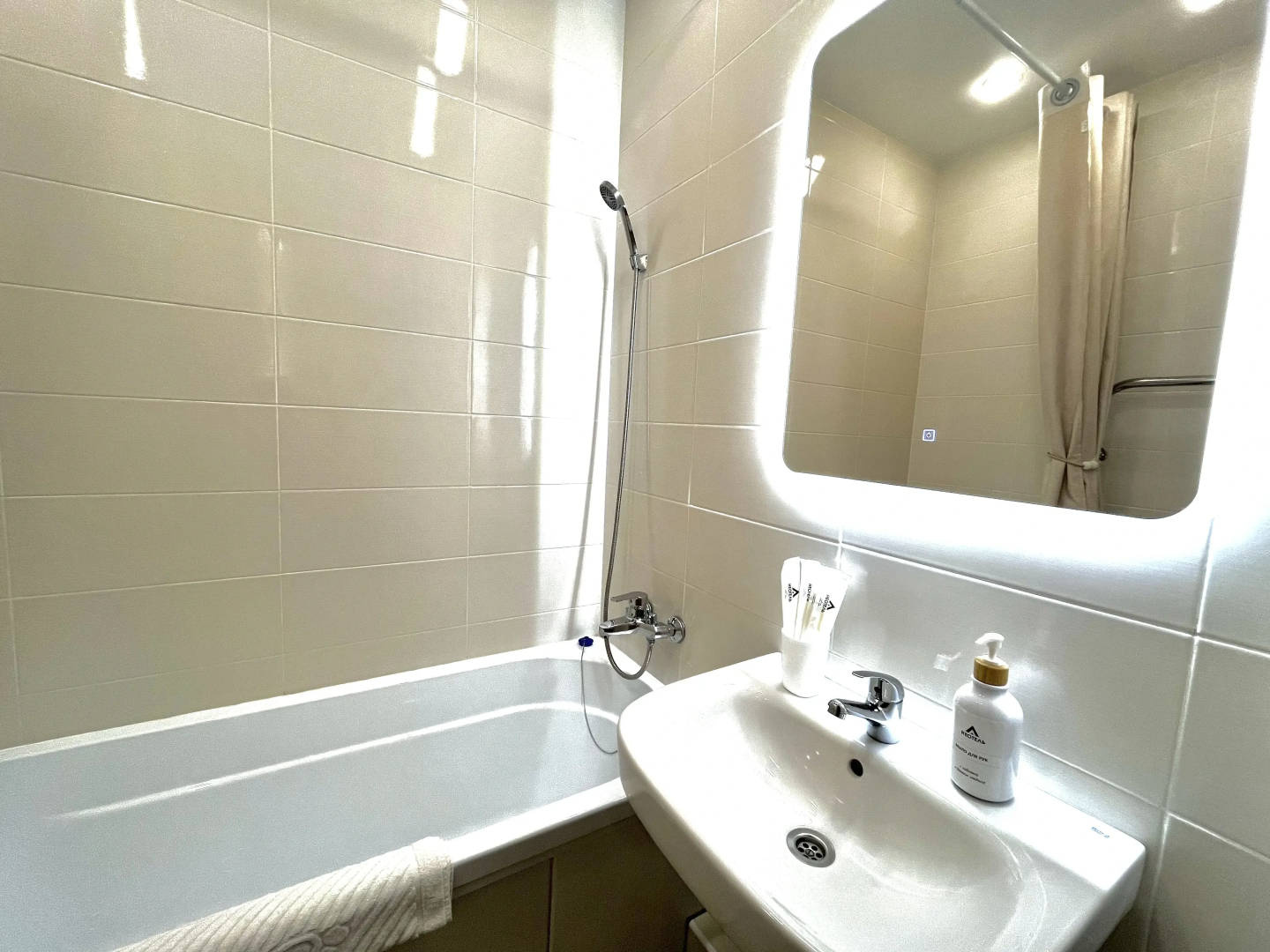 Квартира Неотель панорамная в центре города, рядом ВГТУ, Цирк