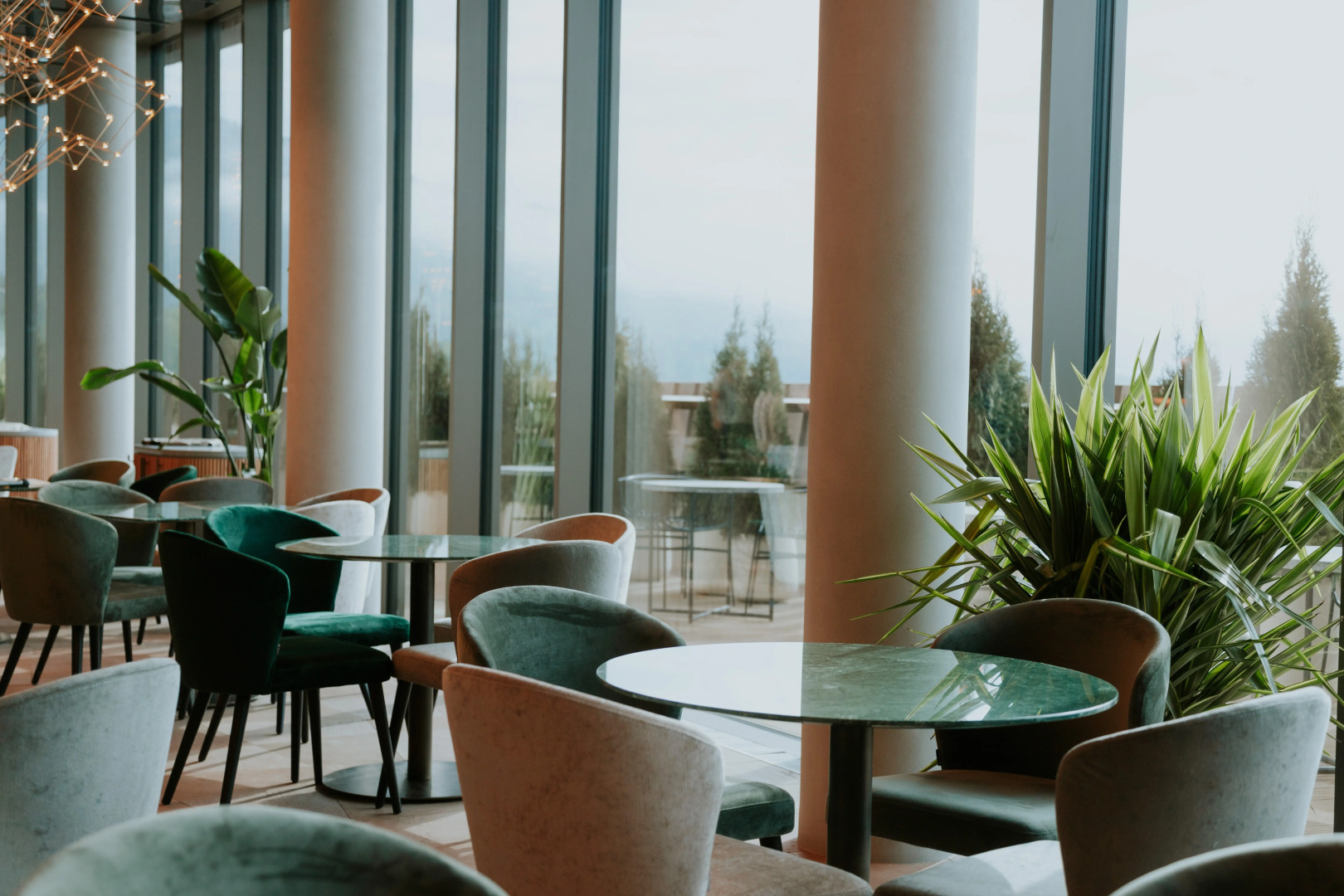 Отель 5* Всесезонный курорт Манжерок