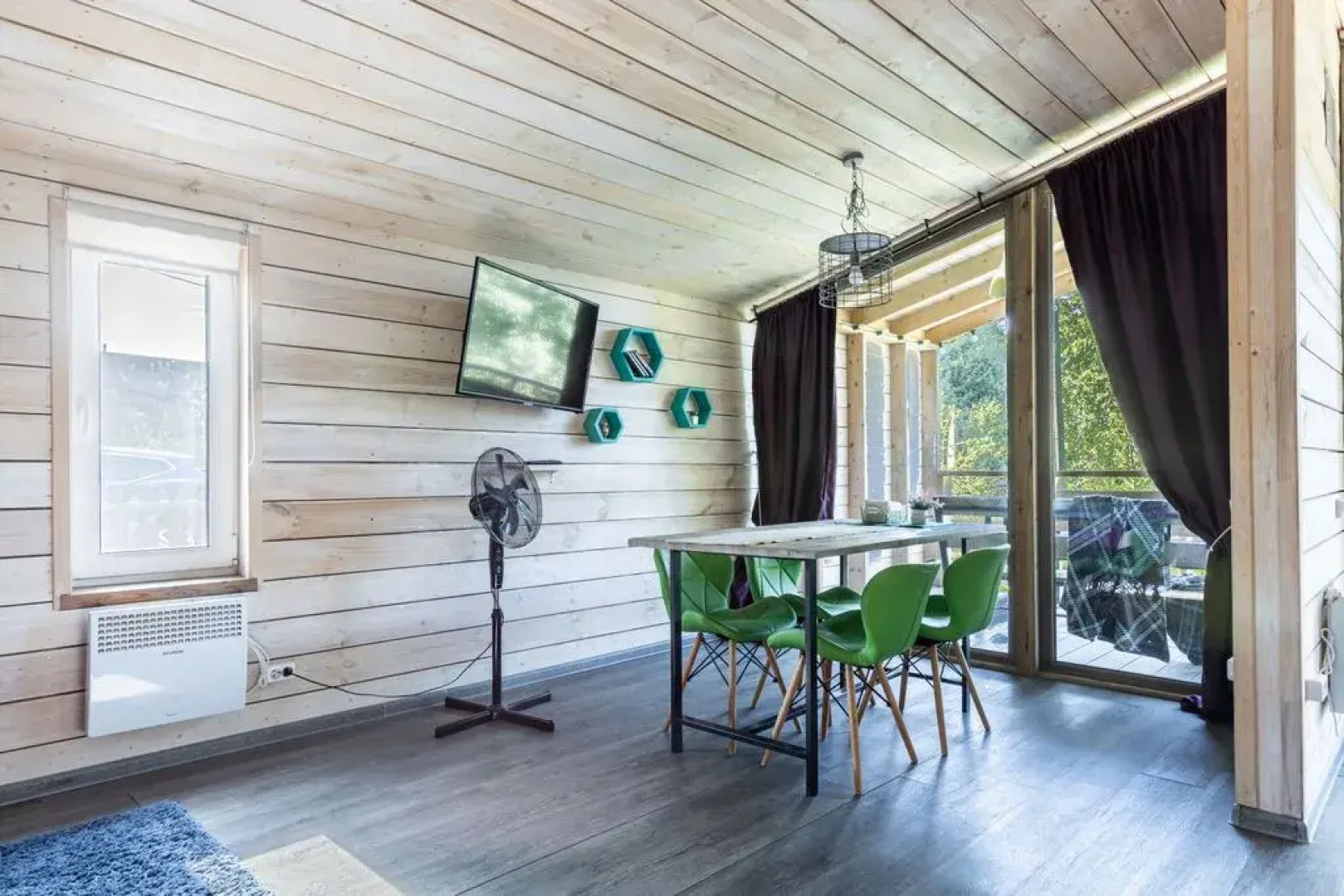 Частный дом с 2-мя спальнями и кухней-гостиной