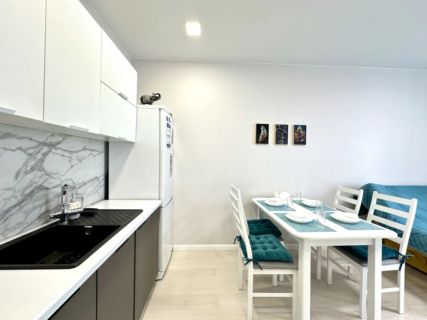 Апартаменты Люкс Аквамарин с дизайнерским ремонтом, для большой семьи