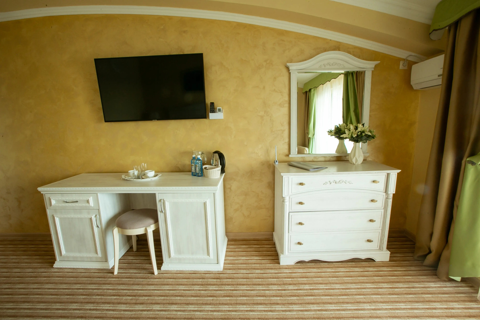 Отель Белый Медведь