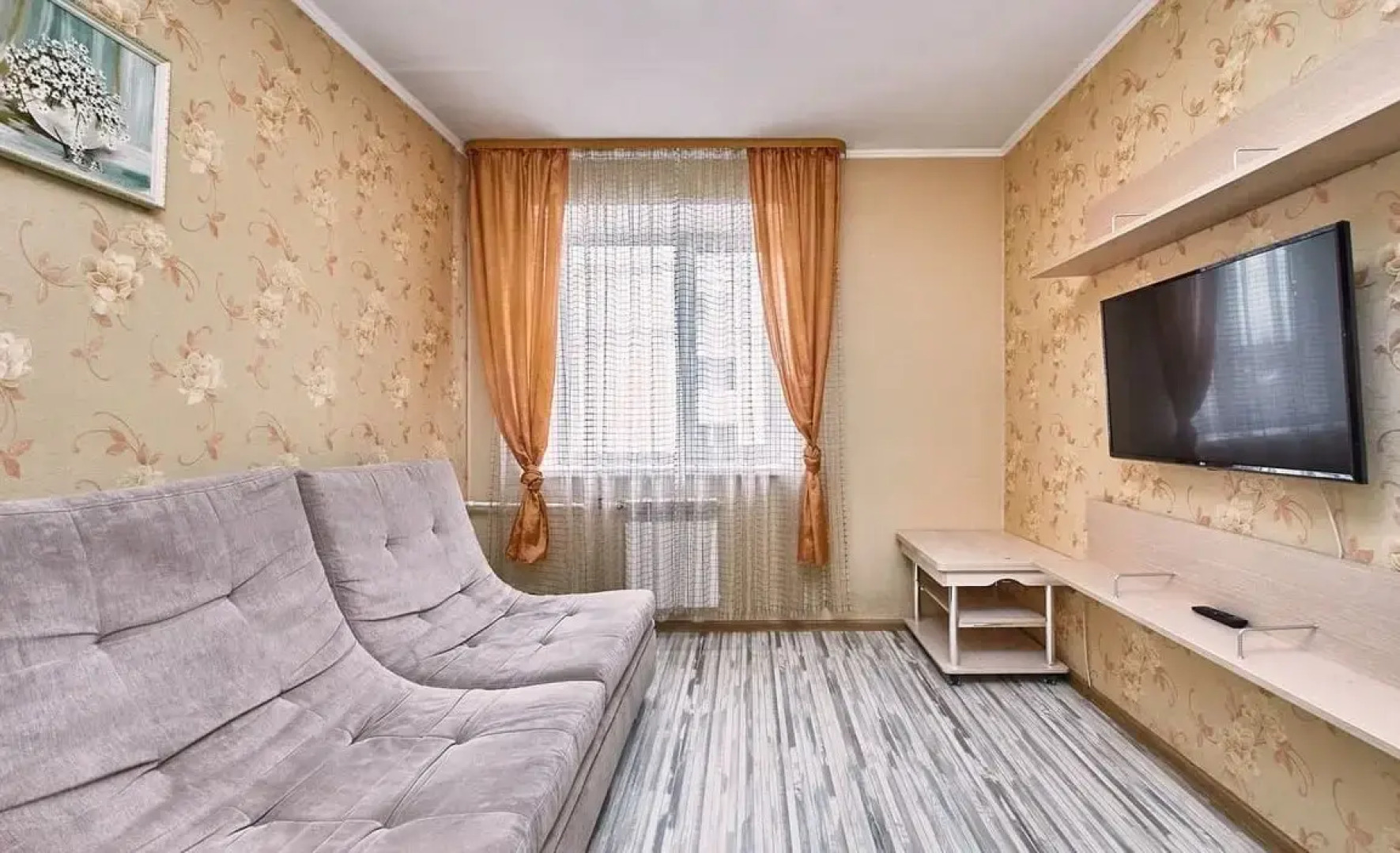 Апартаменты Двухкомнатные Ул. Учебная, 15 Лагерный сад клиника Савиных