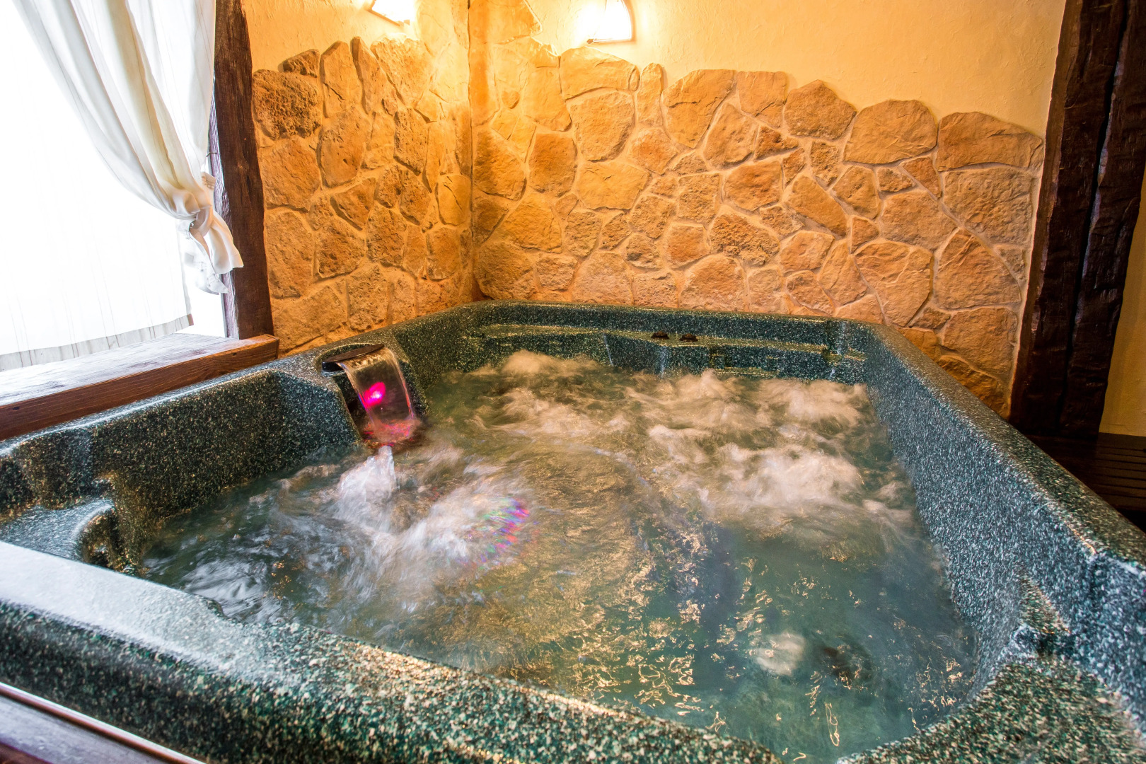 Отель Марафон