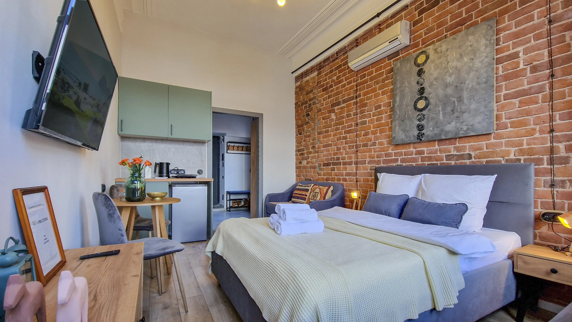 Апартаменты GoldenRing-Apartments Трефолева 24