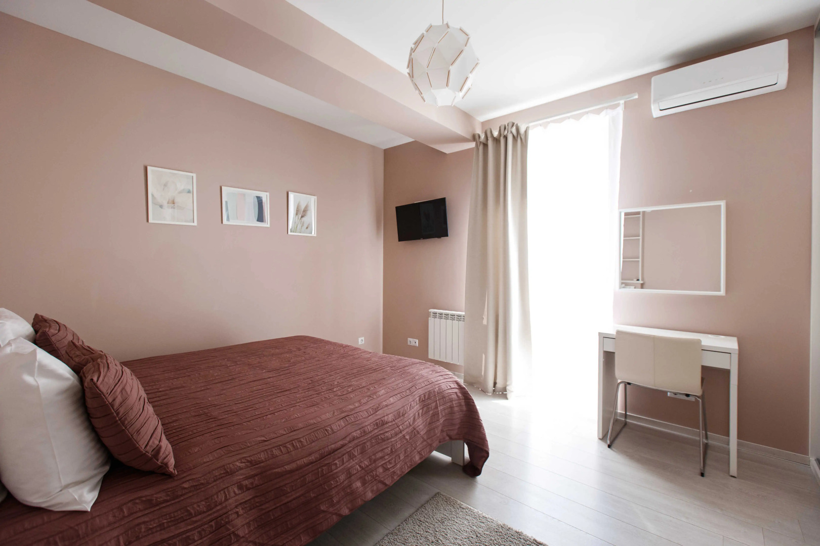 Апартаменты Комфорт с отдельной спальней и балконом